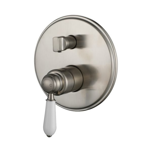 BRUSHED NICKEL