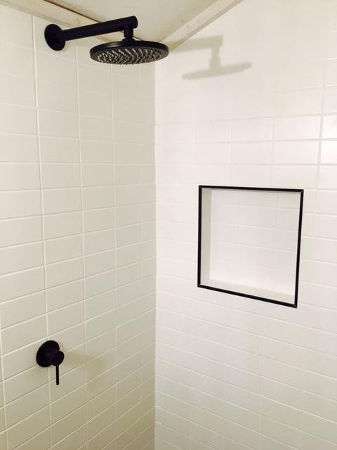 Round Wall Shower, 200mm rose, 300mm arm - Image 5