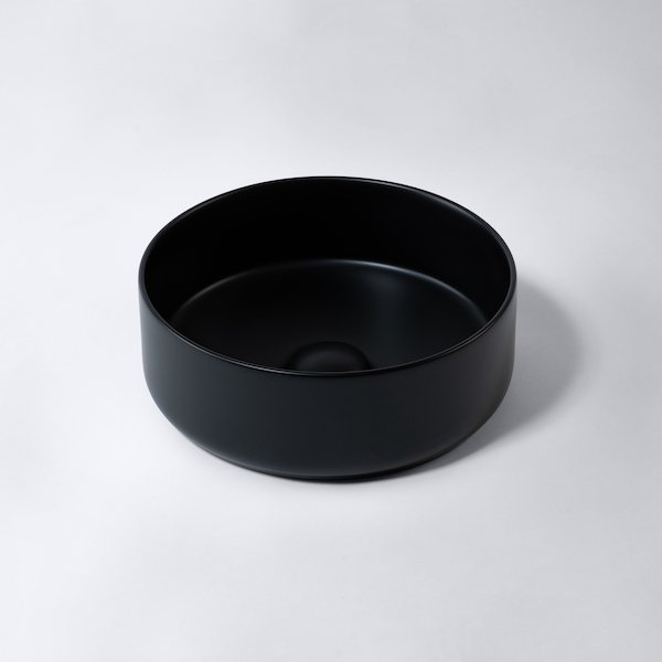 MATT BLACK