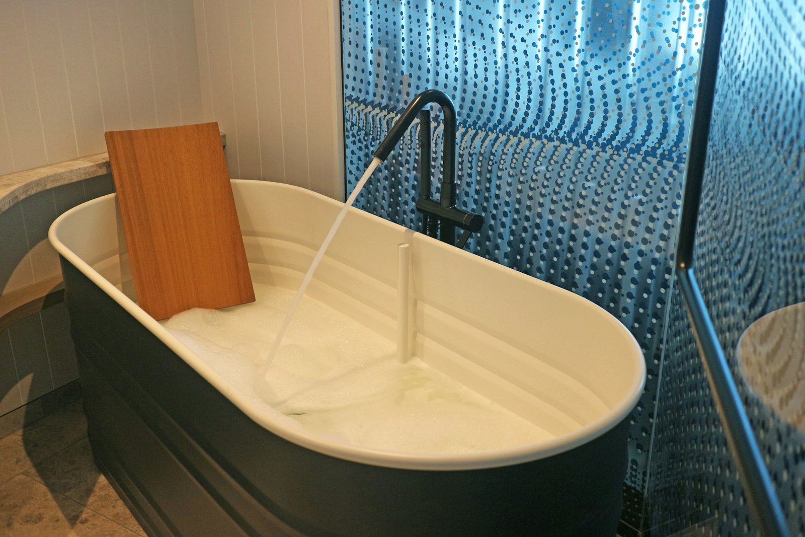 steel bathtubs