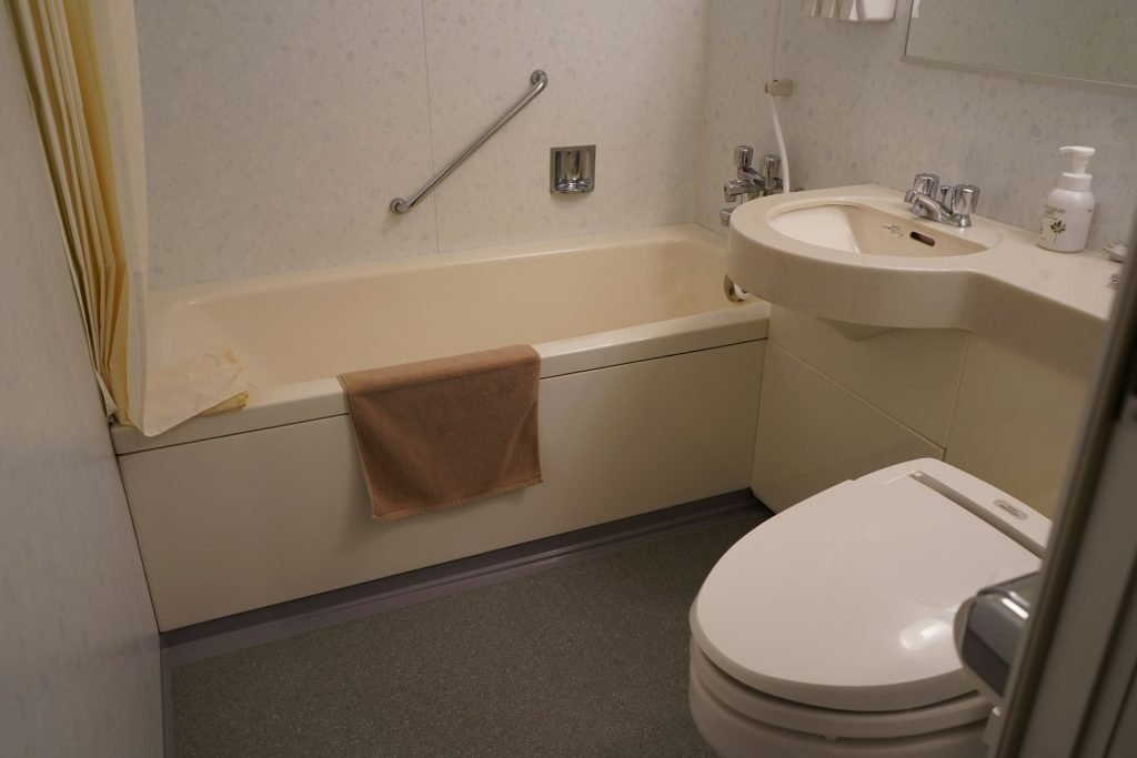 Rimless Flush Problems