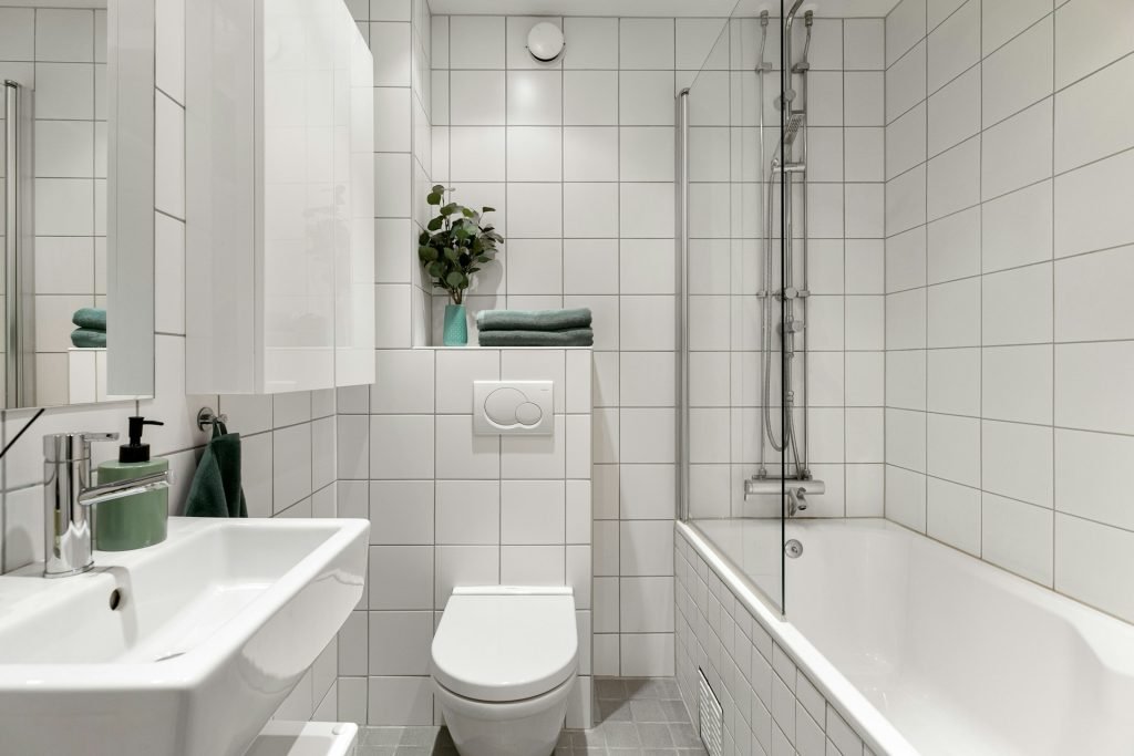 Close-Coupled Toilet Repairs