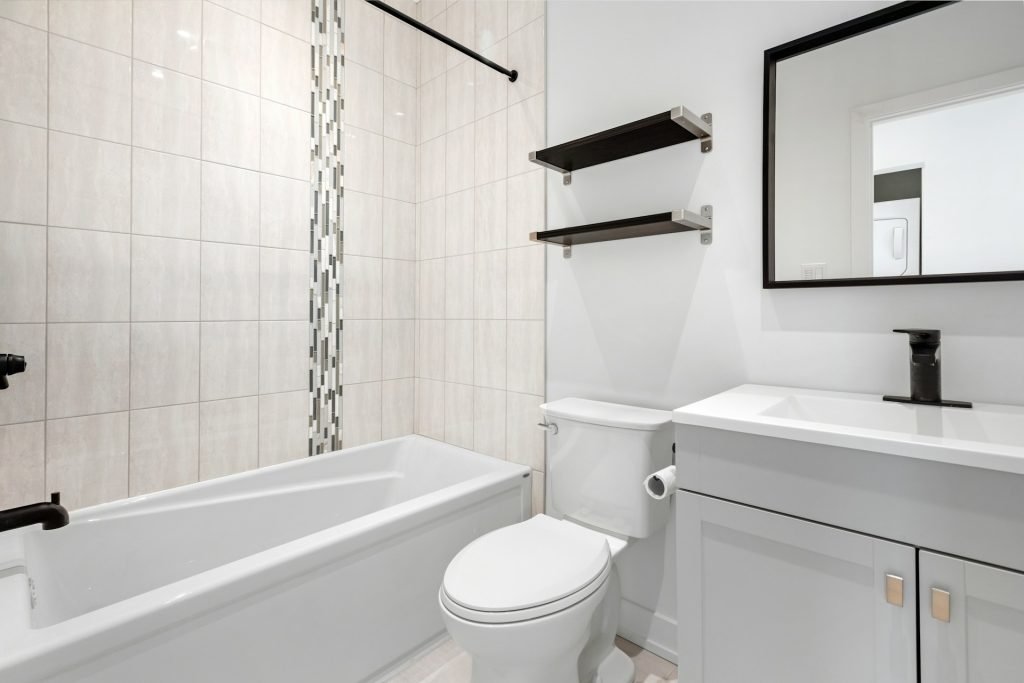 close coupled toilet