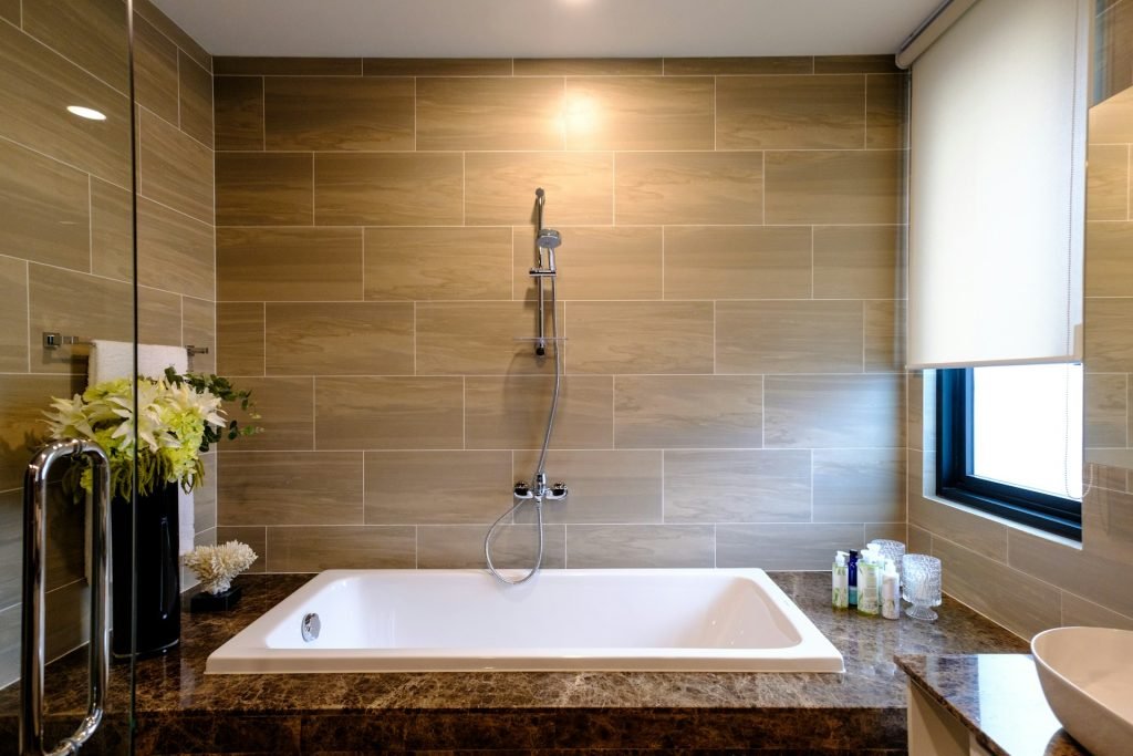 square bathtub